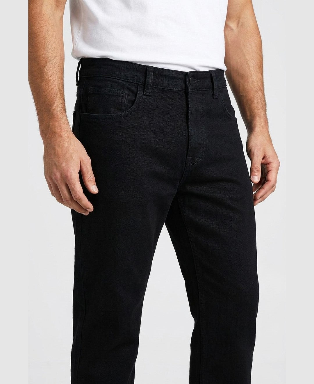 Jeremy Straight Leg Jeans men's bottoms in black, closeup view 9:11