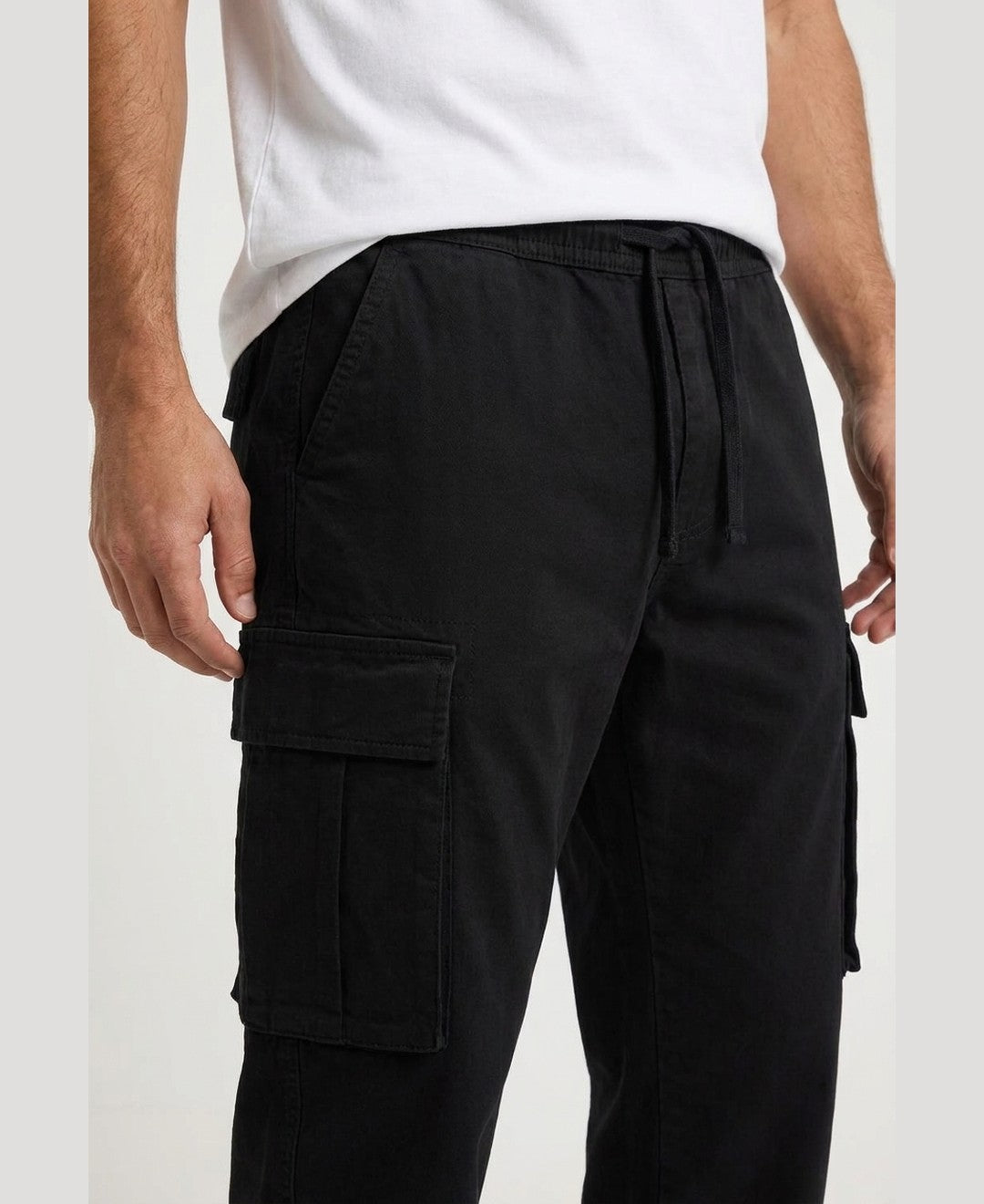 Reid Cargo Trousers men's bottoms in black, closeup view 9:11