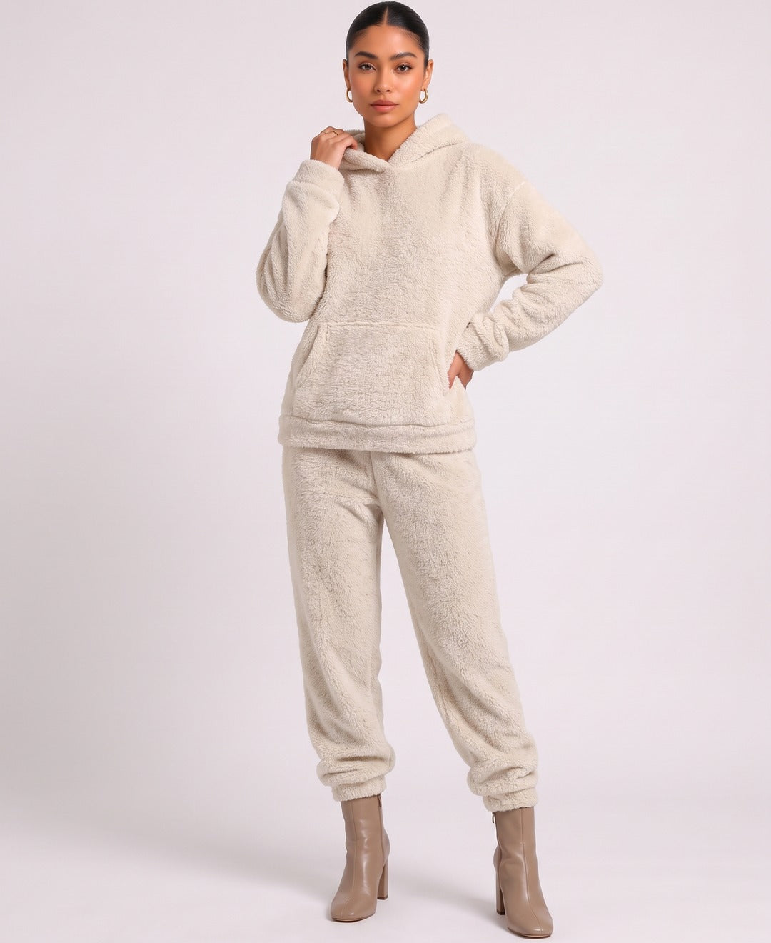 Freya Teddy Fleece Set in Beige, front view