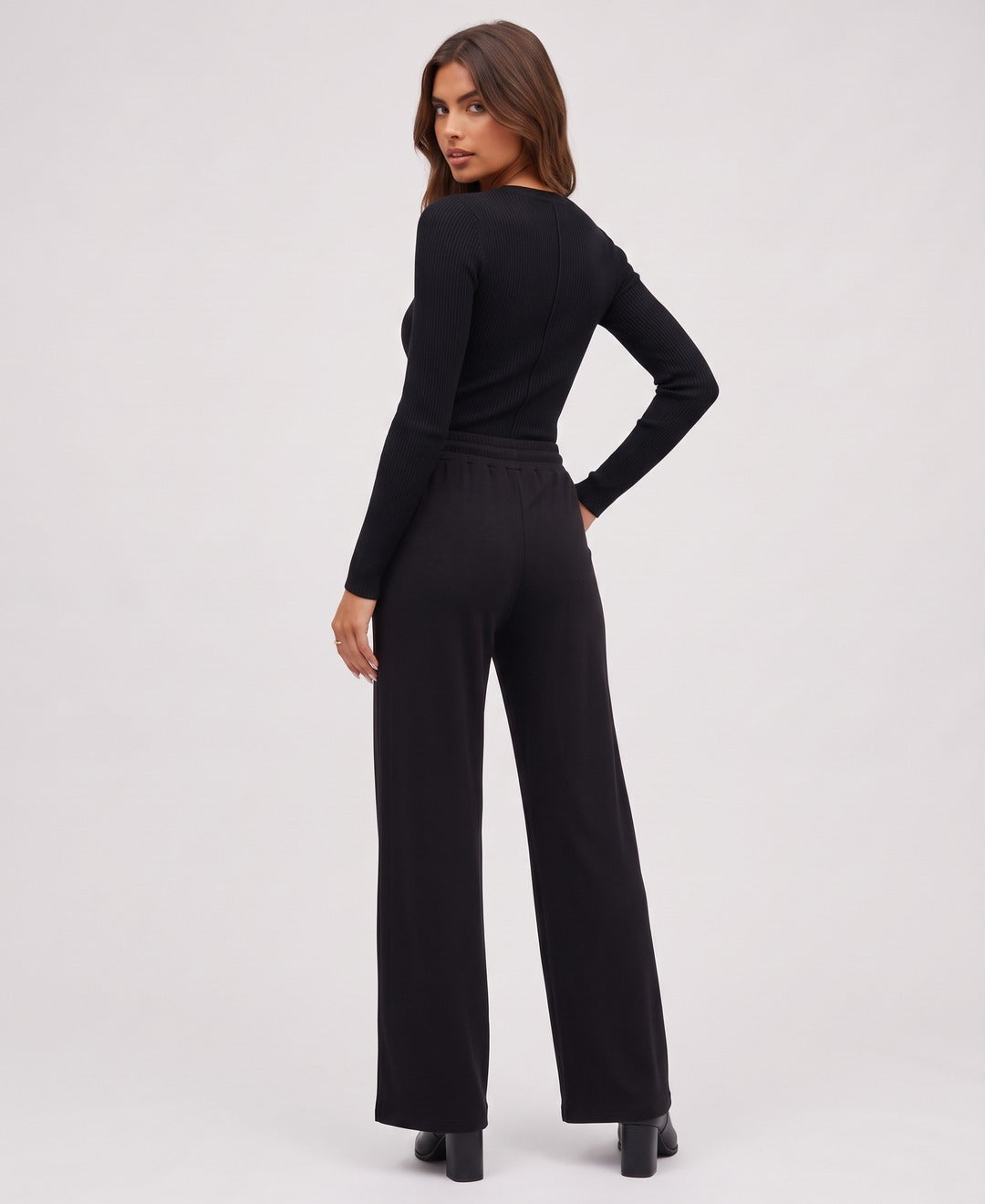 Marisol Rib Set in Black, back view