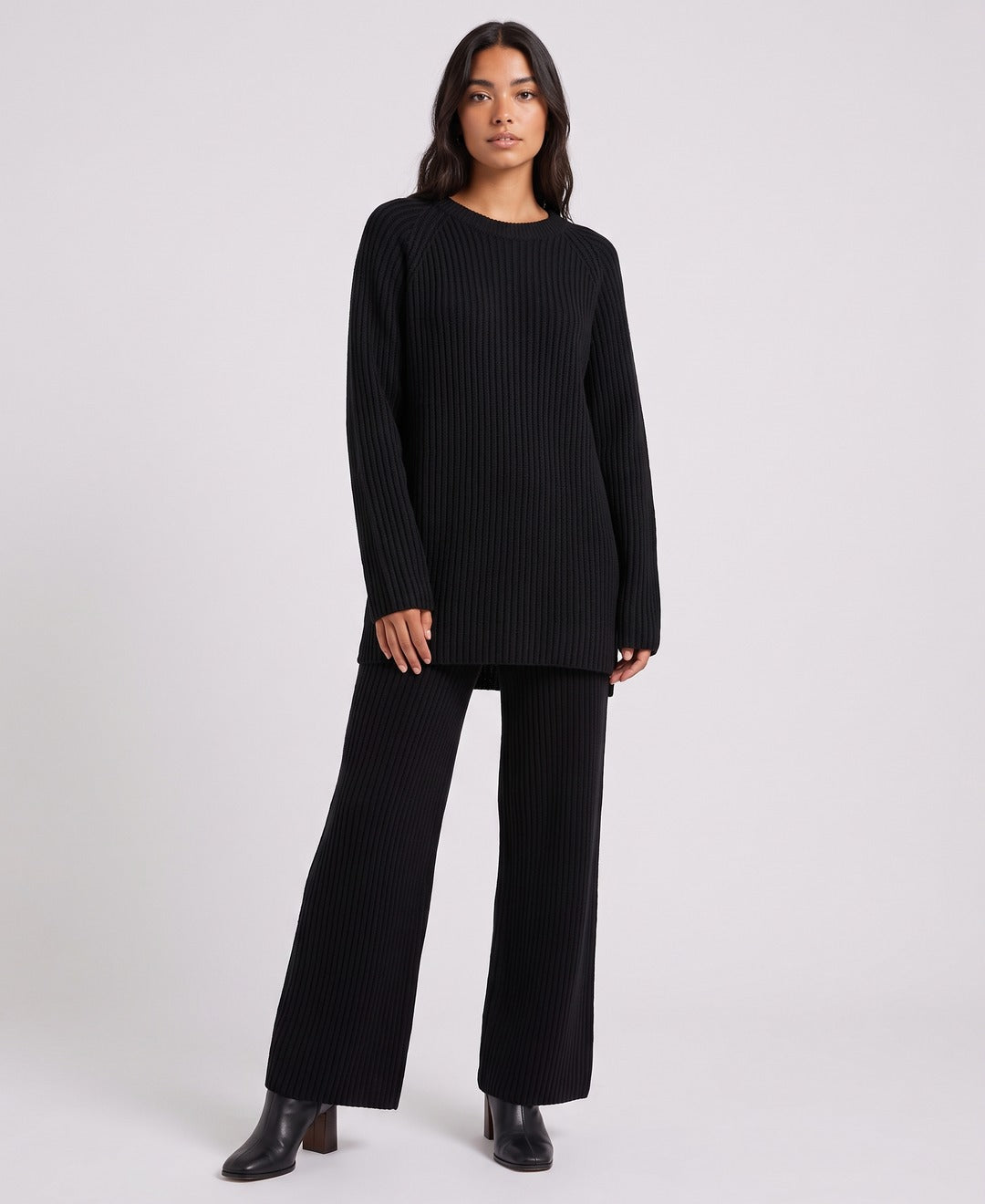 Noor Chunky Rib Set in Black, front view