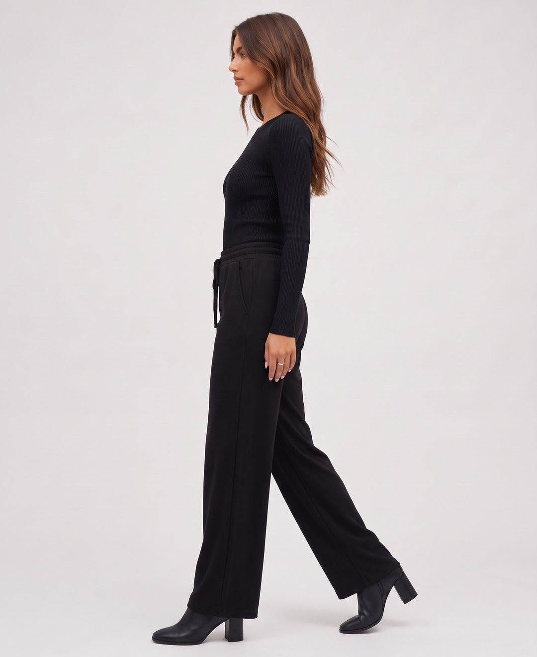 Marisol Rib Set in Black, side view