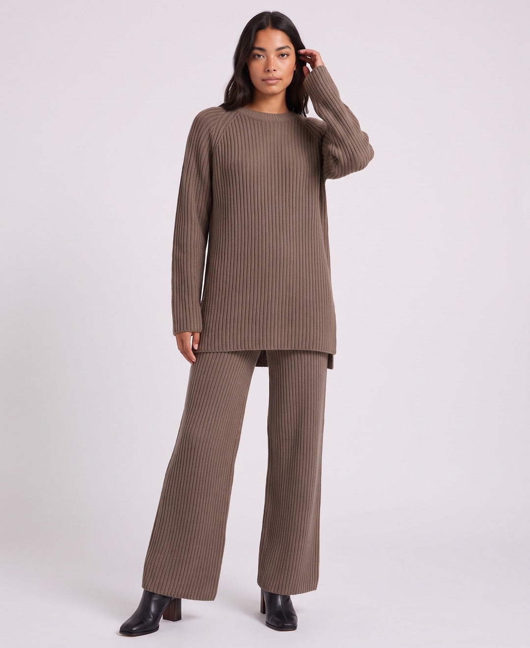 Noor Chunky Rib Set in Brown, front view