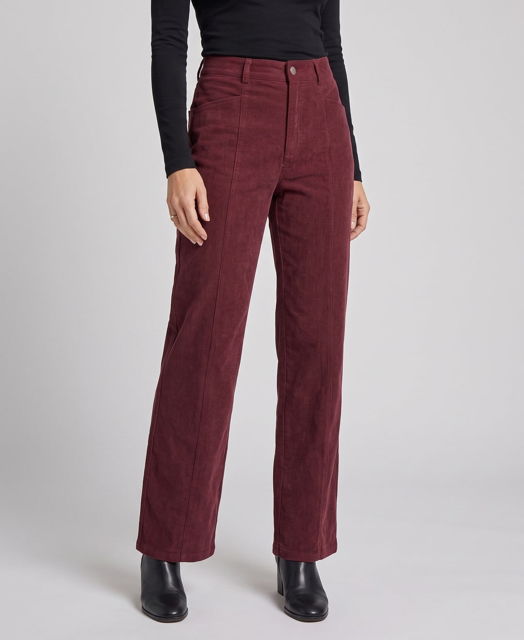 Anouk Trousers in Burgundy corduroy, front view