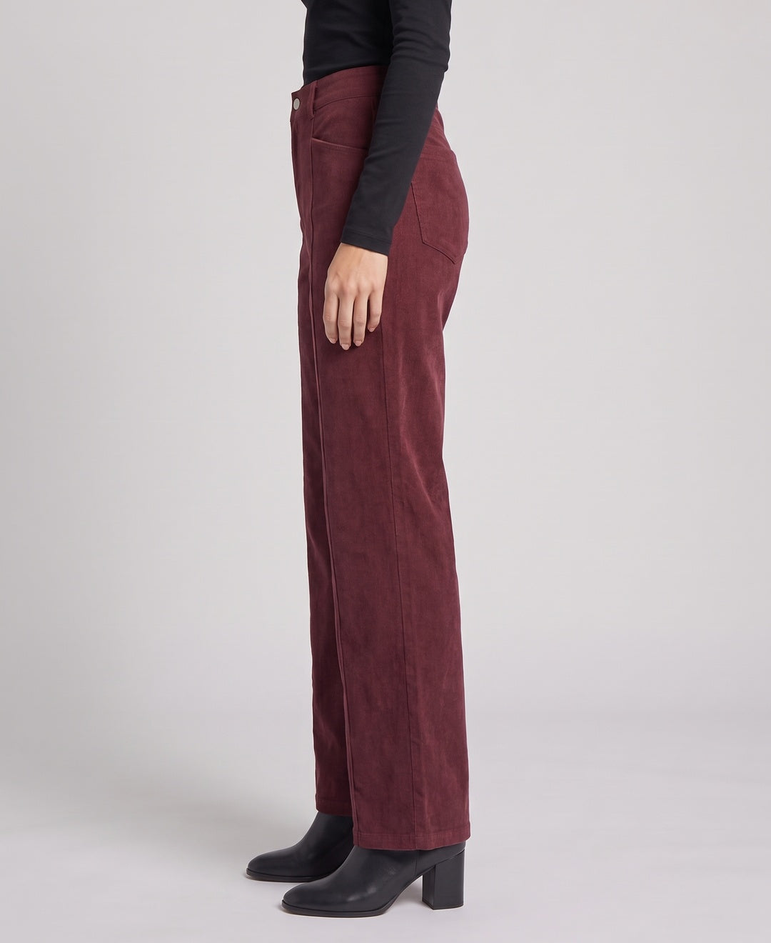 Anouk Trousers in Burgundy corduroy, side view
