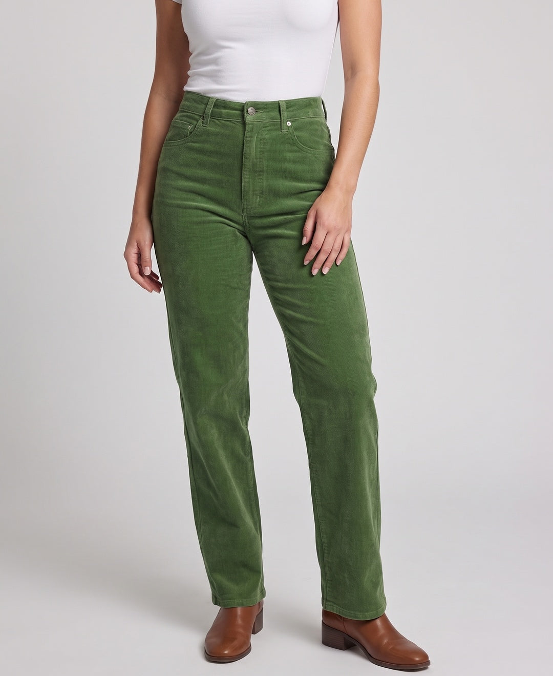 Paloma Trousers in Green corduroy, front view
