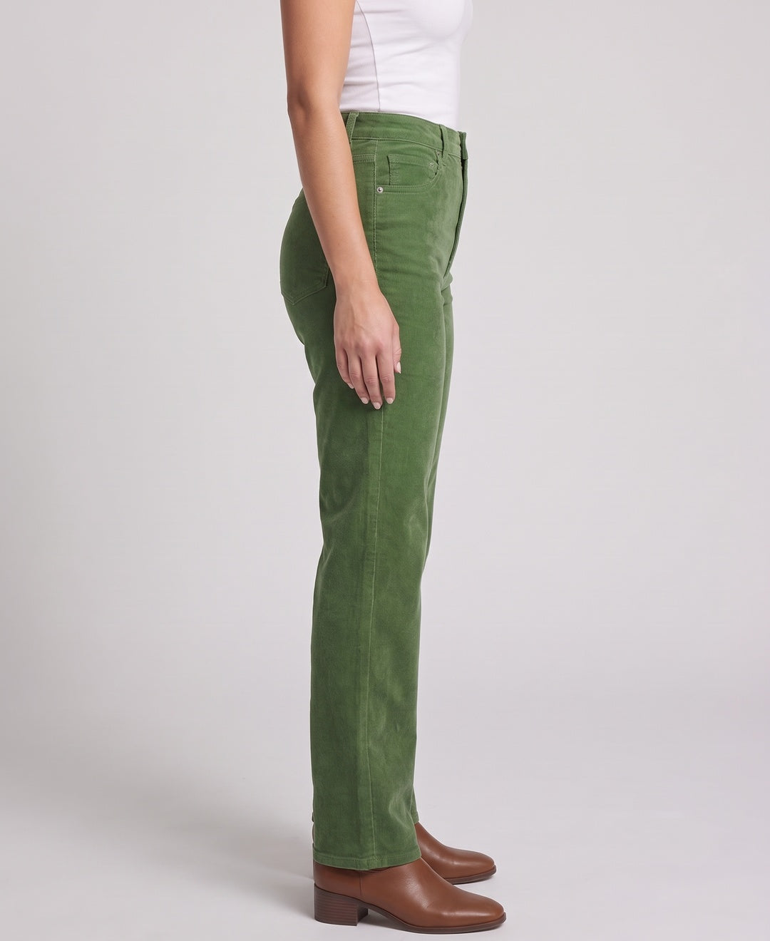 Paloma Trousers in Green corduroy, side view