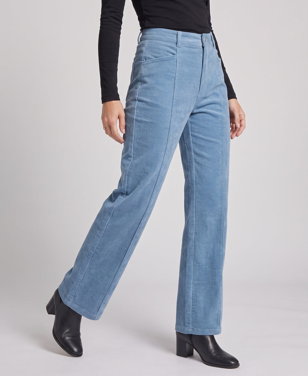 Anouk Trousers in Light Blue corduroy, front view