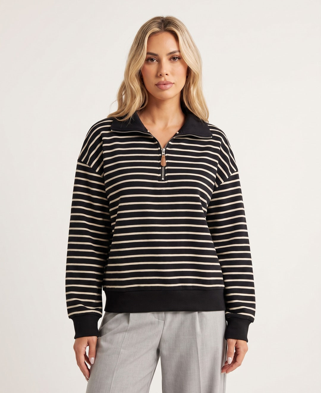 Margot Sweatshirt Black front