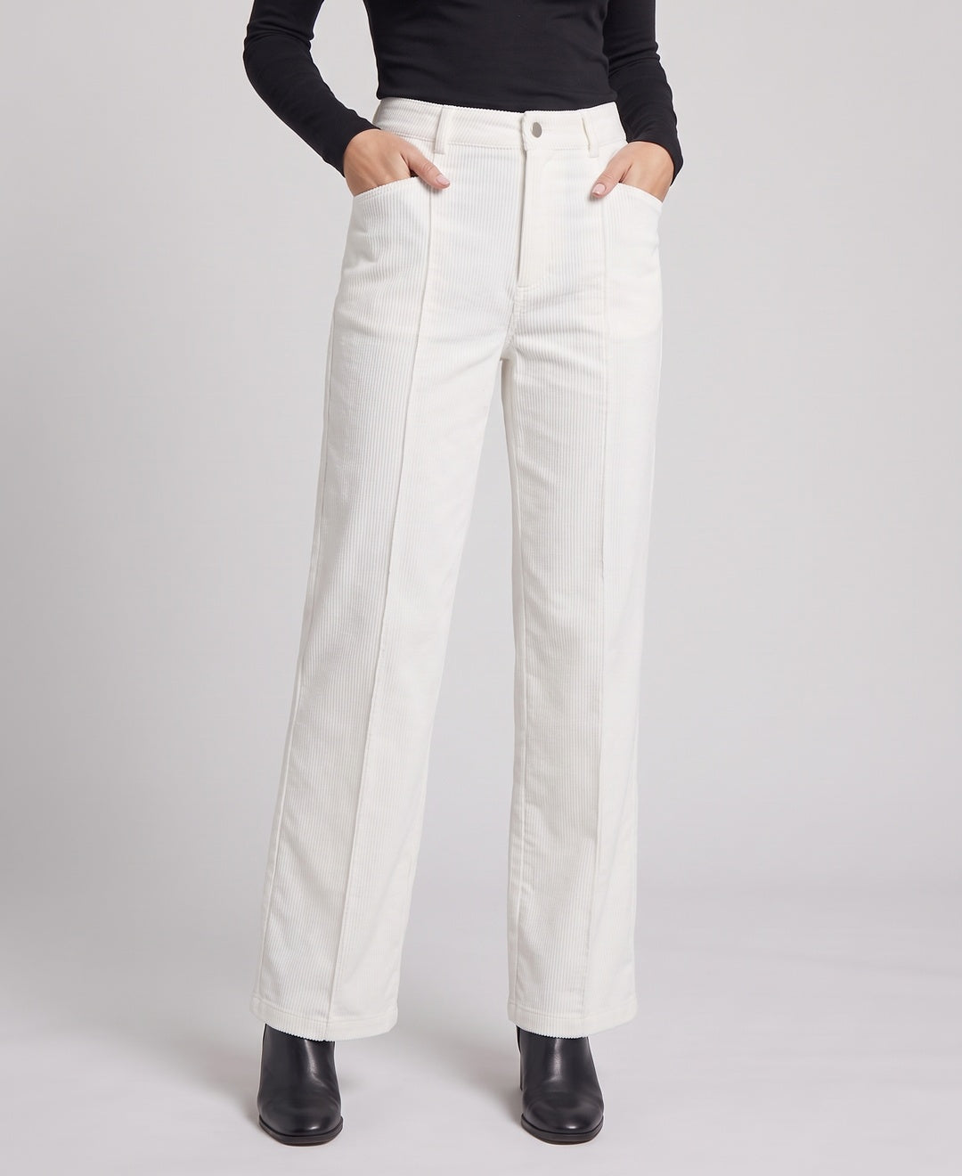 Anouk Trousers in White corduroy, front view